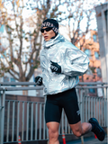 rnrn Rooftop Runner 專業輕量防風外套 (前衛銀 Silver) | 200g超輕幻彩・內建高領面罩・越野跑/夜跑必備