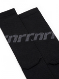 rnrn PACE SOCKS 42 專業長跑襪 | 小腿加壓緩震 特大反光Logo