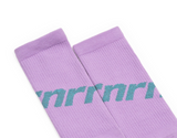 rnrn PACE SOCKS 42 專業長跑襪 | 小腿加壓緩震 特大反光Logo