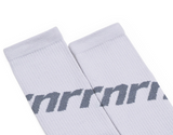 rnrn PACE SOCKS 42 專業長跑襪 | 小腿加壓緩震 特大反光Logo