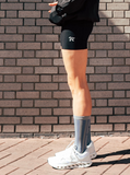 rnrn CLUB SOCKS 跑步中筒襪 | 復古人字紋 腳背透氣網眼 腳踝加壓